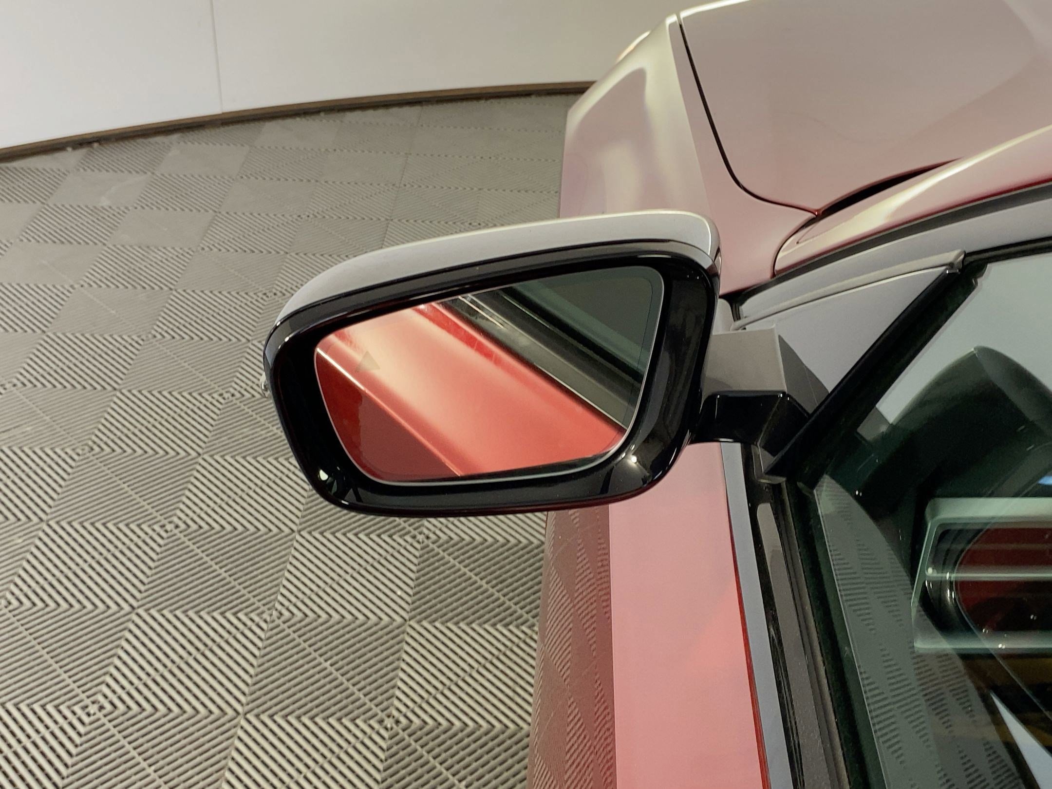 Used 2026 BMW 330i Sedan w/ M Sport Package image 19