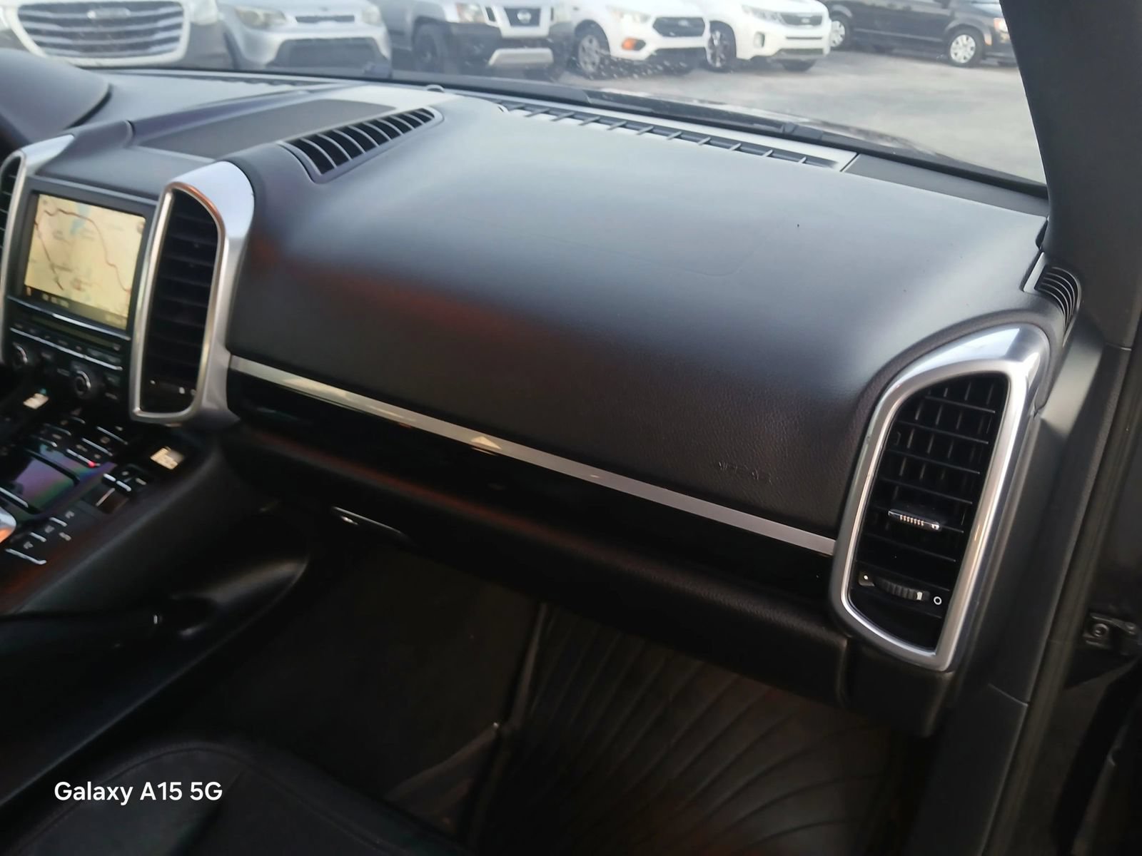 Used 2011 Porsche Cayenne AWD/4WD image 17