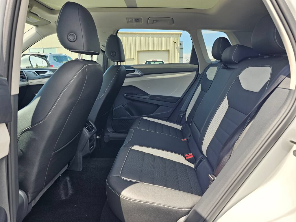 New 2026 Volkswagen Taos SEL AWD/4WD image 12