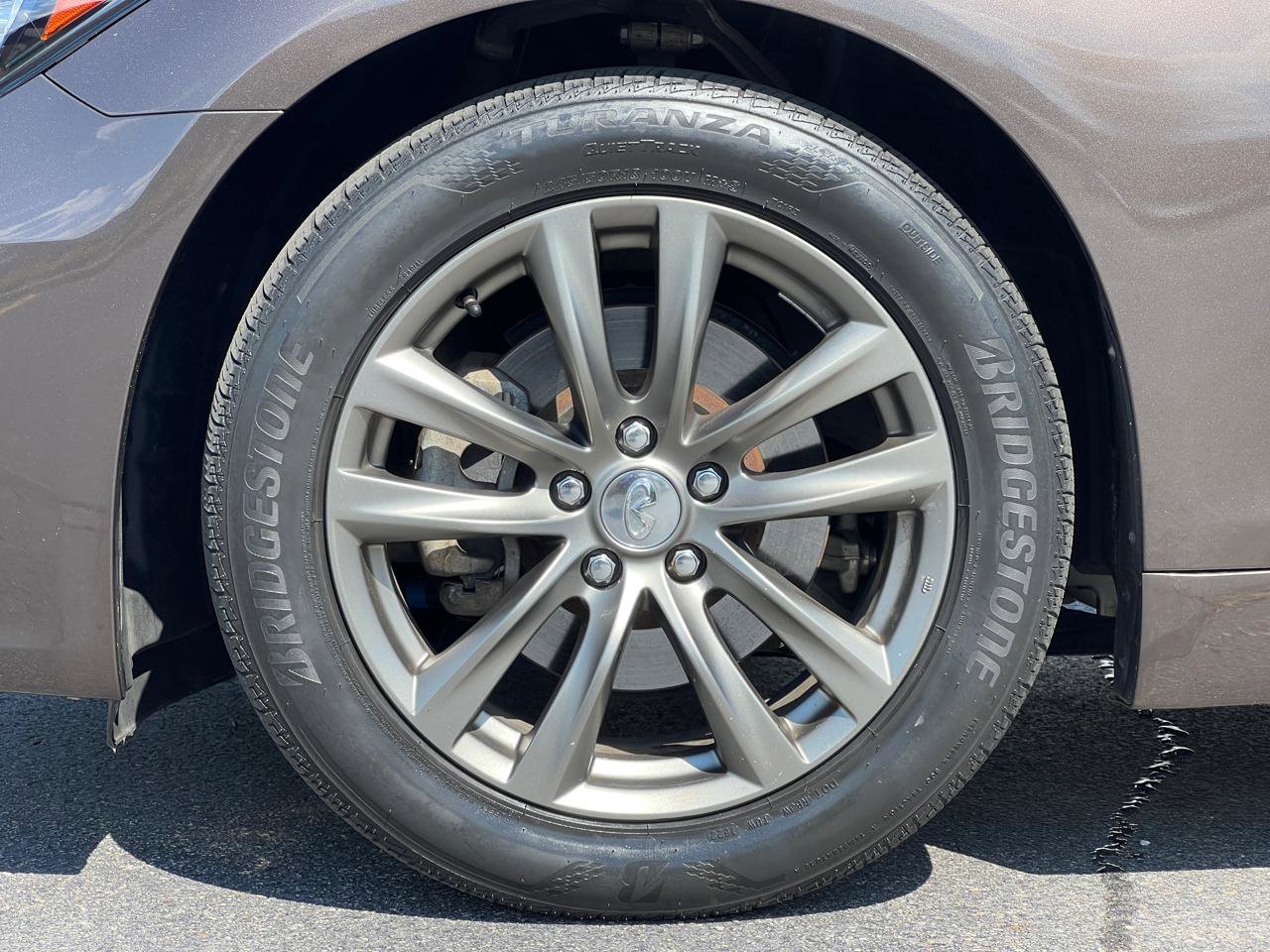 Used 2019 INFINITI Q70 Luxe RWD image 48