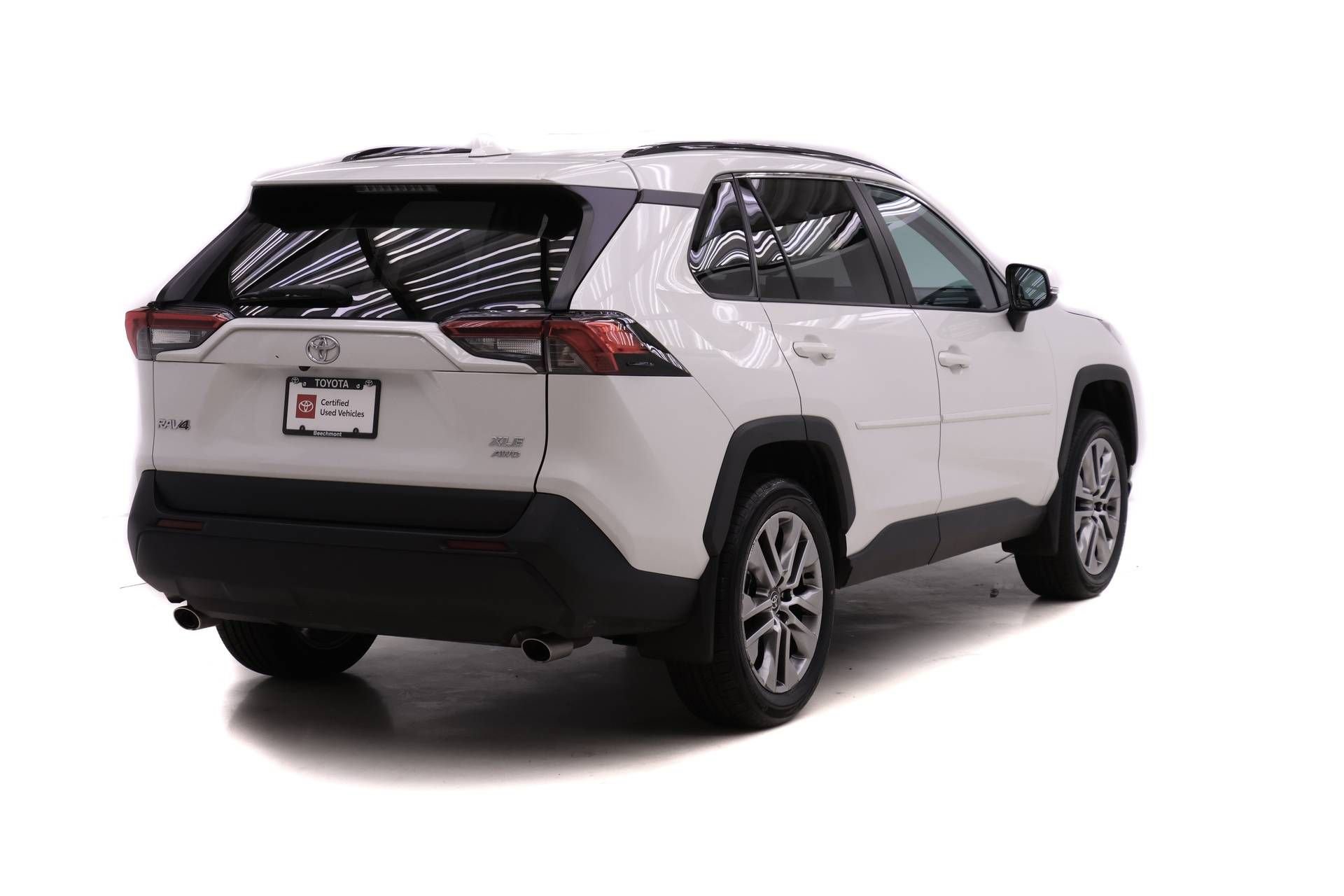 Certified 2022 Toyota RAV4 XLE Premium image 2
