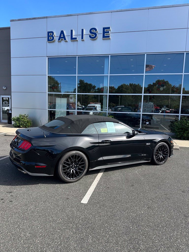 Used 2022 Ford Mustang GT Premium w/ GT Performance Package RWD image 3