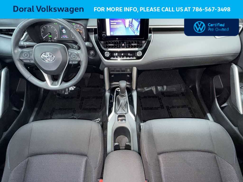 Used 2024 Toyota Corolla Cross SE image 24