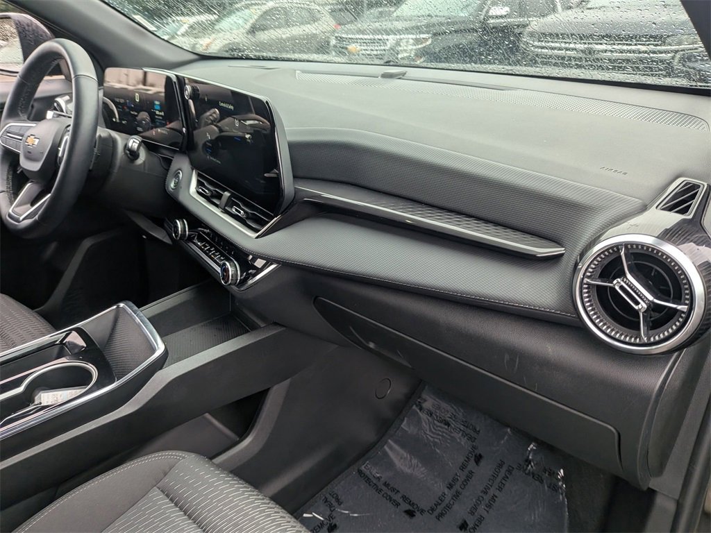 Used 2025 Chevrolet Equinox LT image 33