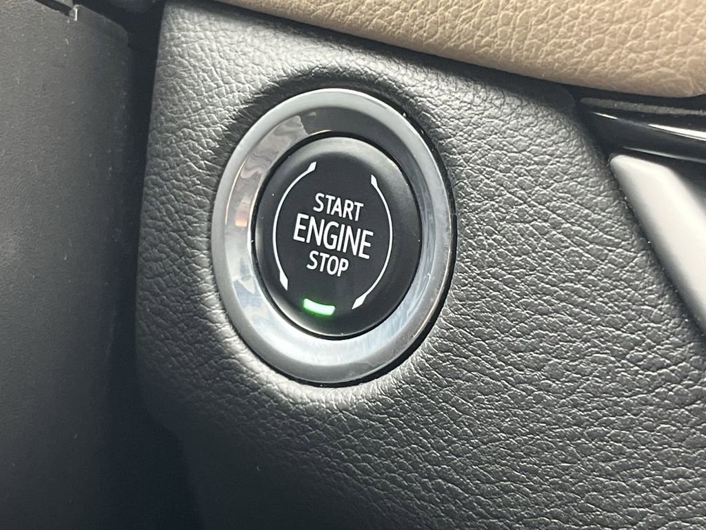 Certified 2024 Cadillac XT4 Premium Luxury image 9