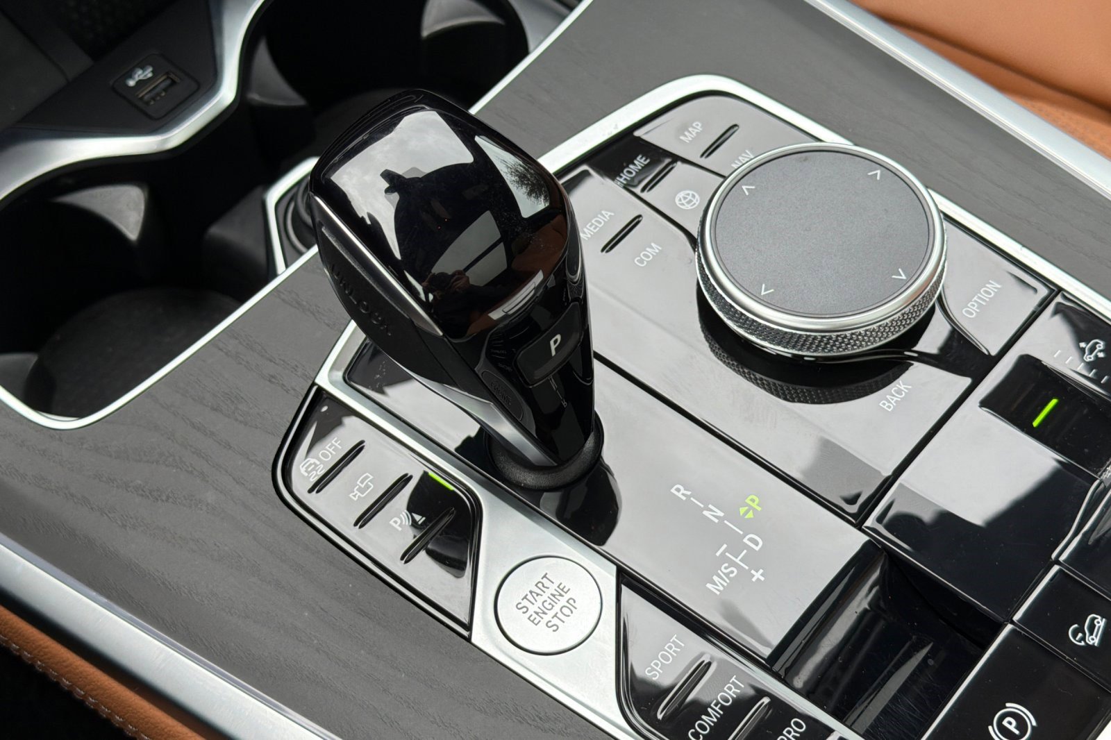 Certified 2022 BMW X7 xDrive40i w/ M Sport Package image 29