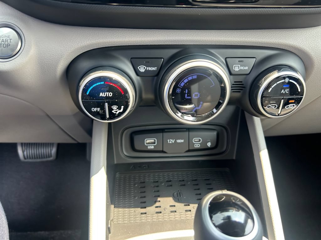New 2026 Hyundai Venue SEL FWD image 21