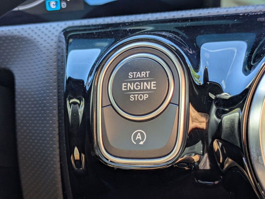 Used 2025 Mercedes-Benz CLA 250 4MATIC image 24