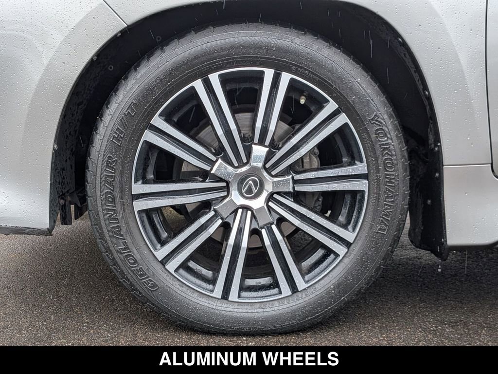 Used 2019 Lexus LX 570 4WD w/ Luxury Package image 18