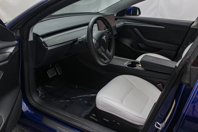 Used 2023 Tesla Model 3 Standard Range RWD image 11