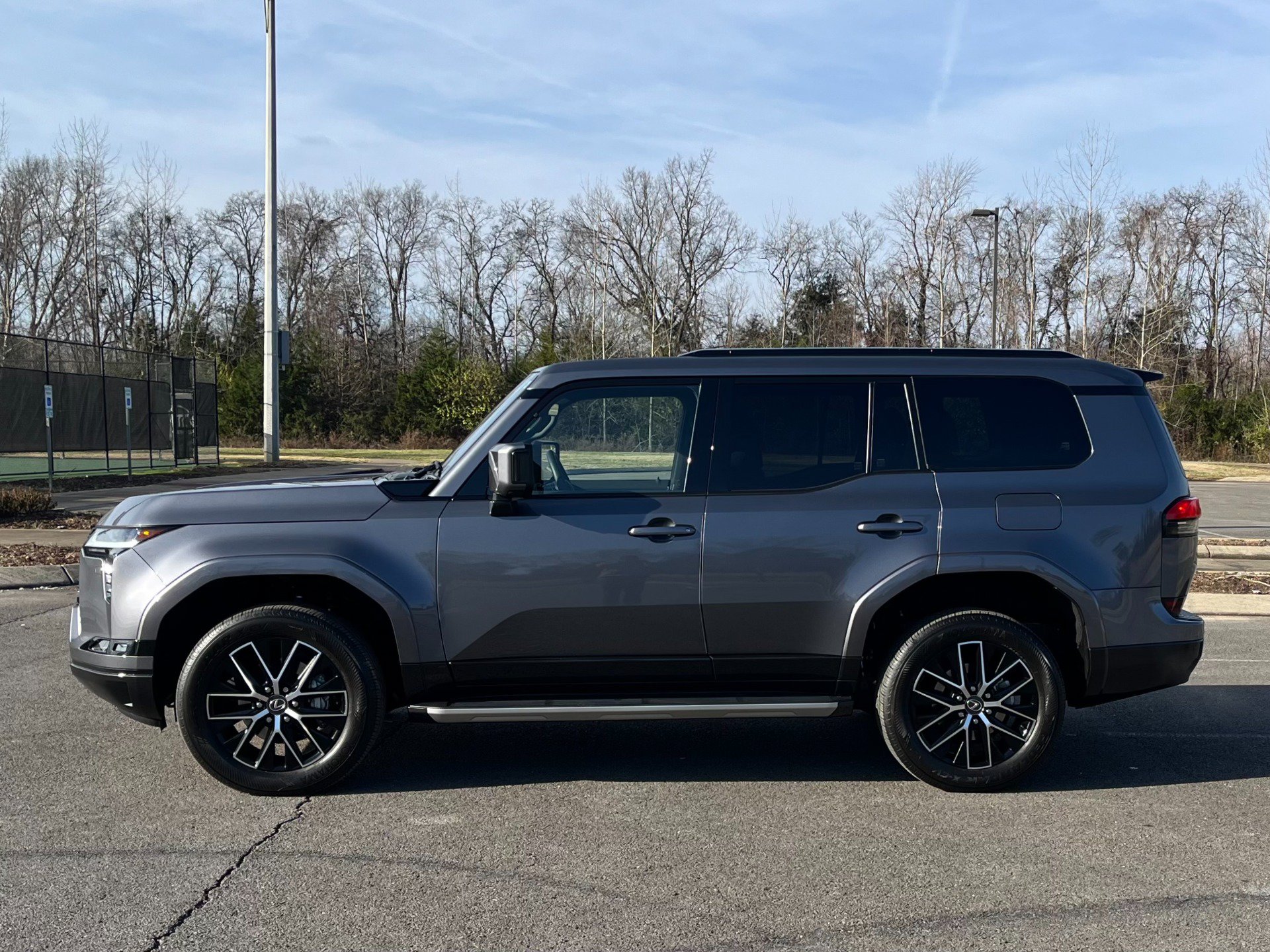 Used 2025 Lexus GX 550 w/ Accessory Package (2T) AWD/4WD image 7