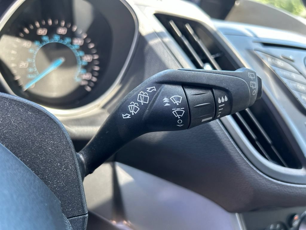 Used 2015 Ford Escape SE FWD image 21