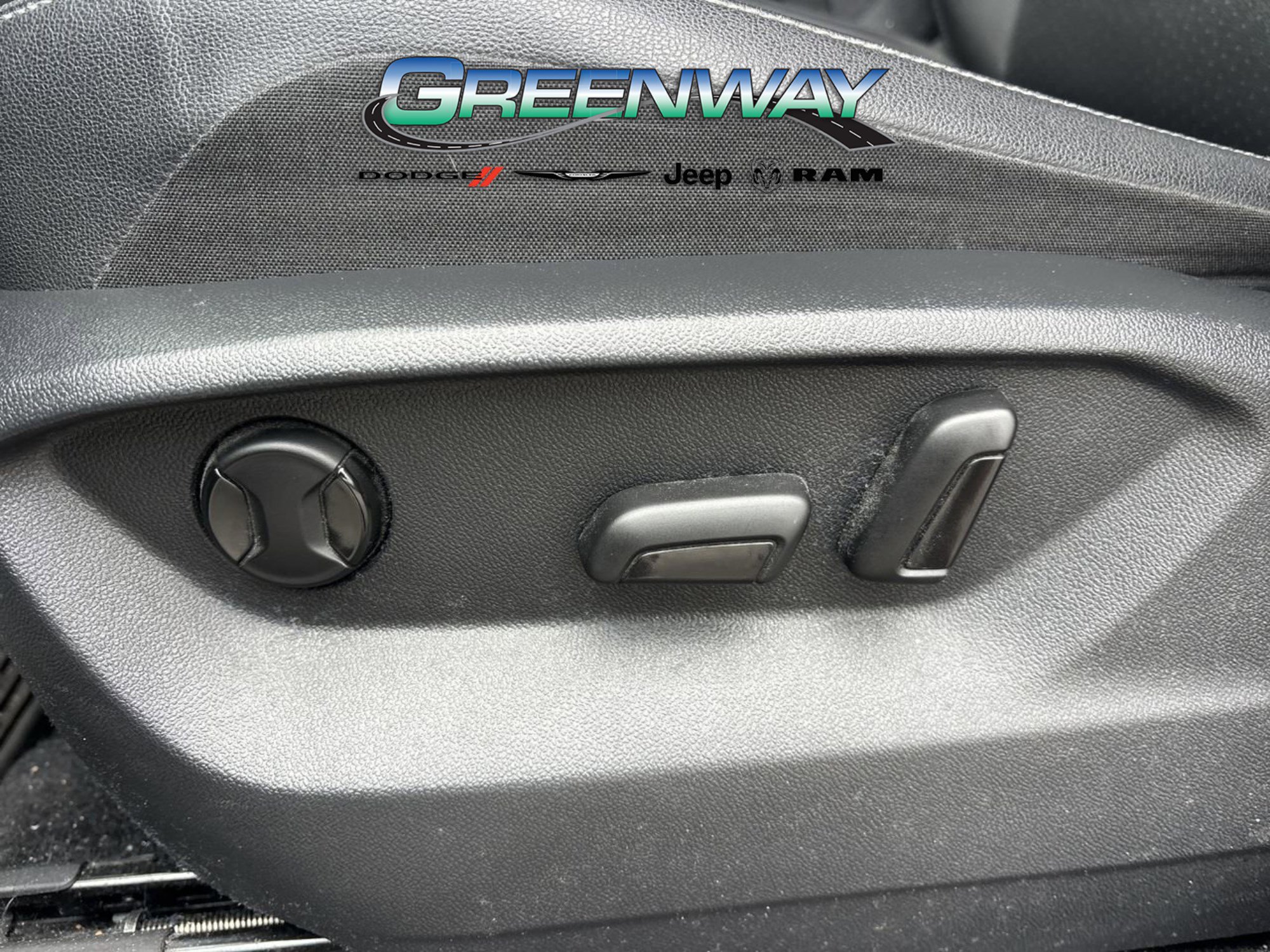 Used 2019 Volkswagen Tiguan SE image 13