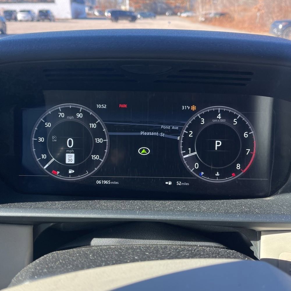 Used 2018 Land Rover Discovery HSE image 6