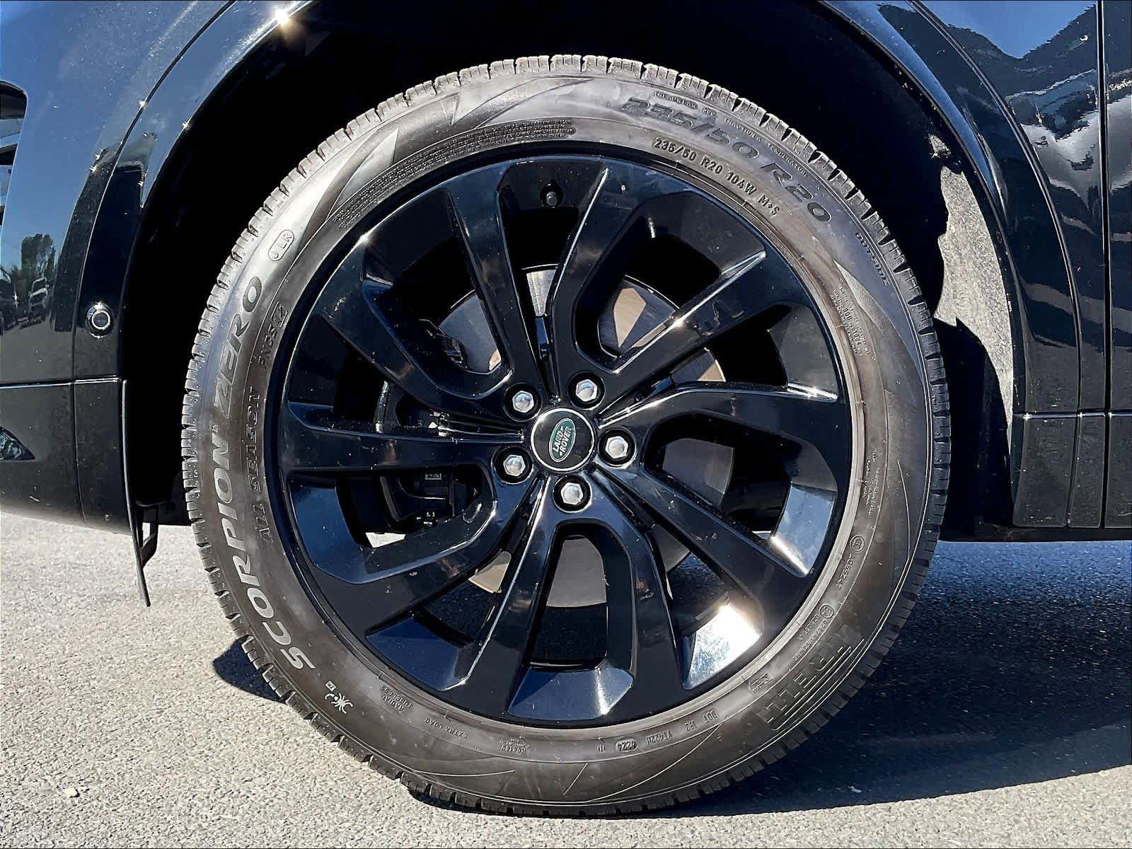 Used 2025 Land Rover Discovery Sport Dynamic SE AWD/4WD image 9