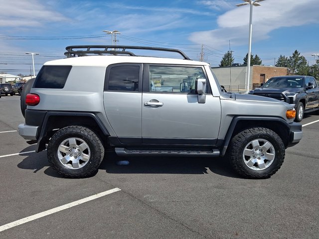 Used 2010 Toyota FJ Cruiser 4WD image 7