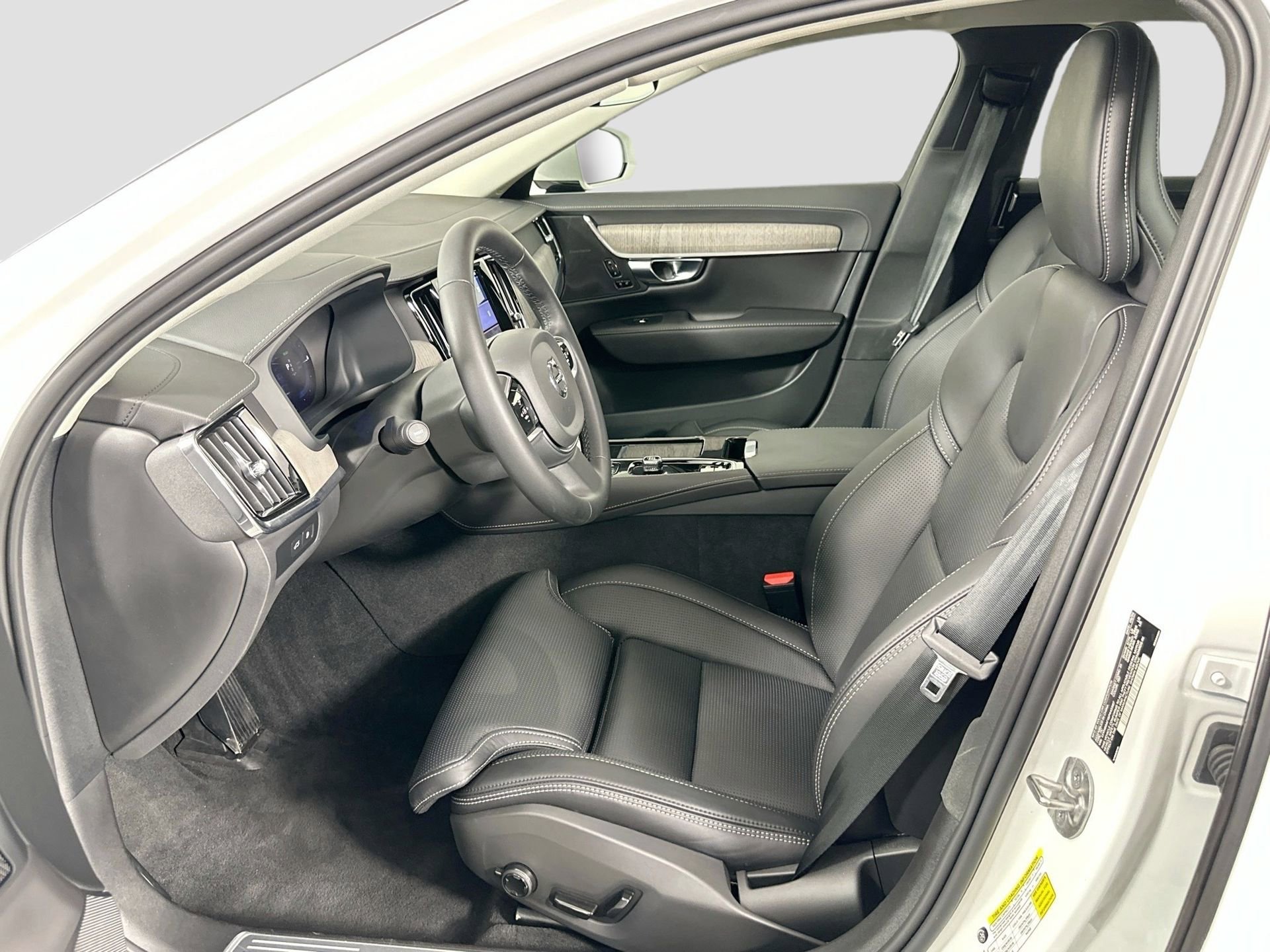 New 2025 Volvo S90 T8 Ultra image 23