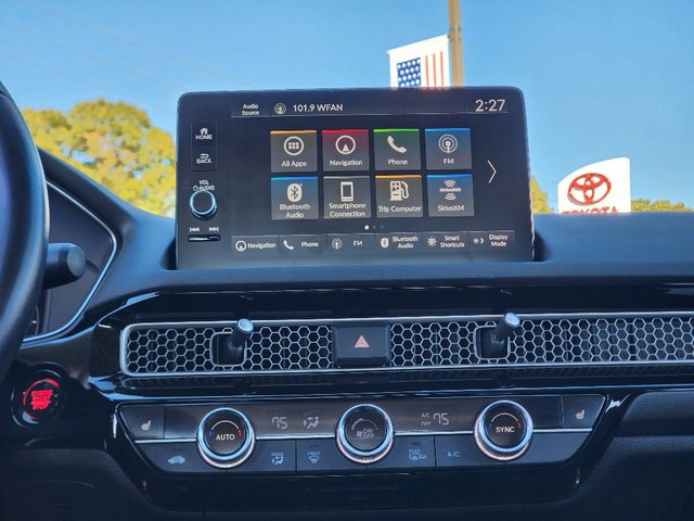 Used 2022 Honda Civic Touring image 27