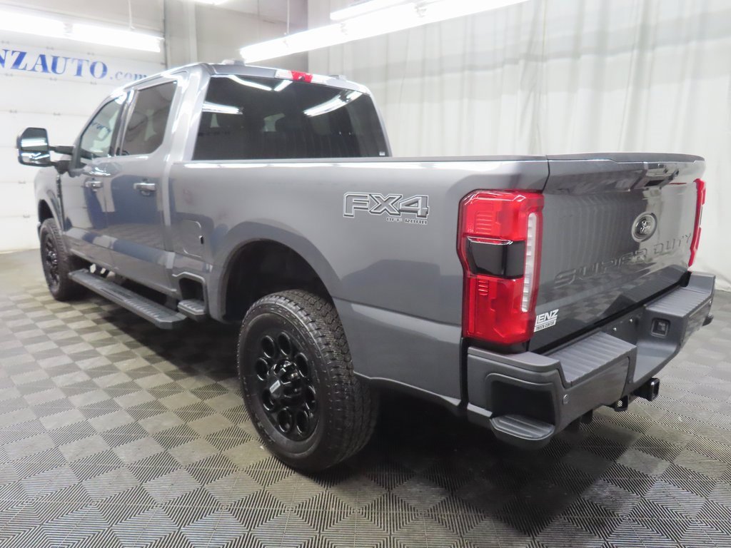 Used 2025 Ford F350 Lariat w/ Black Appearance Package image 5
