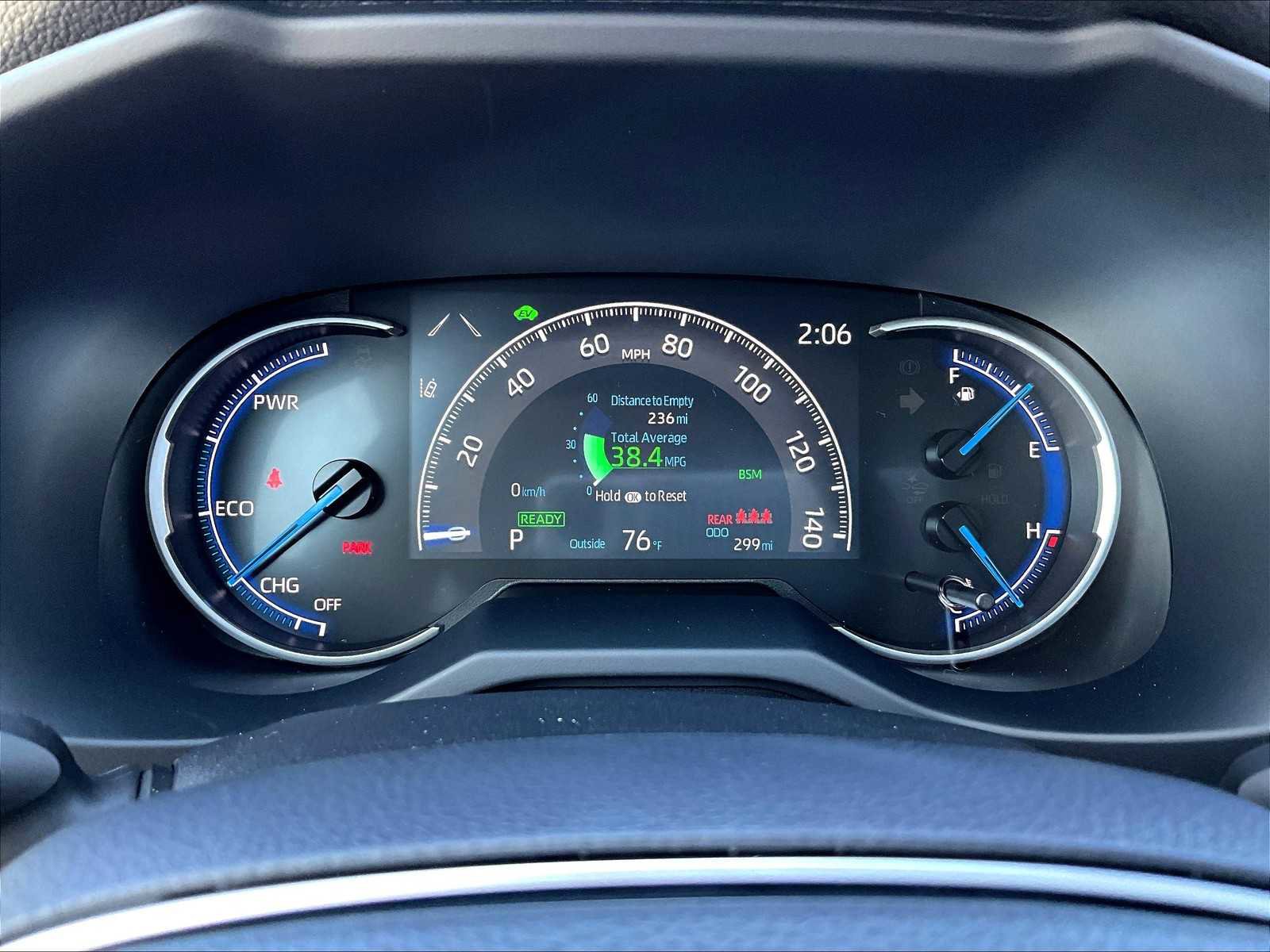 Used 2025 Toyota RAV4 XLE Premium image 25