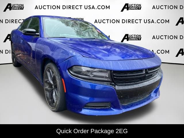 Used 2021 Dodge Charger SXT w/ Blacktop Package image 2