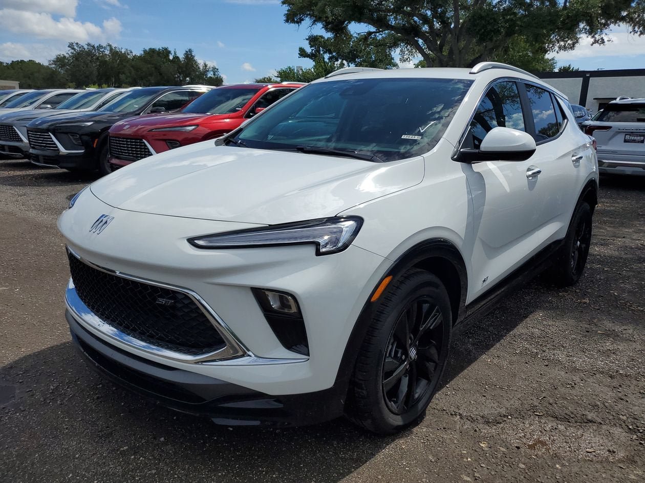 New 2026 Buick Encore GX Sport Touring w/ Comfort Package FWD image 3