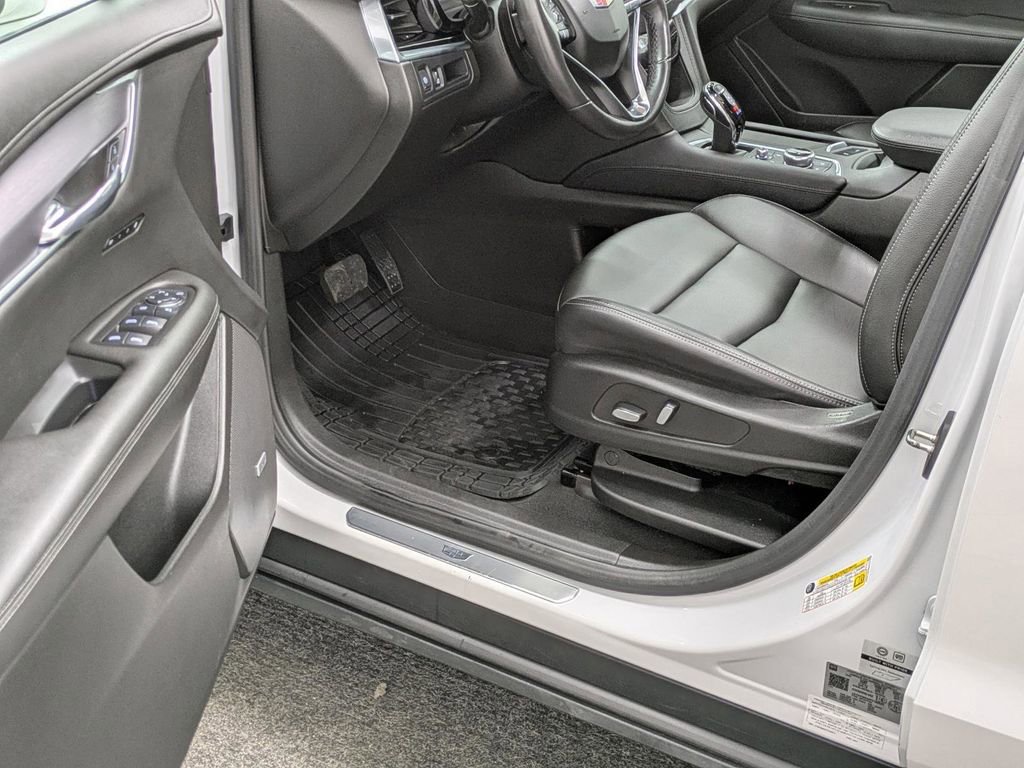 Used 2023 Cadillac XT6 Luxury image 27