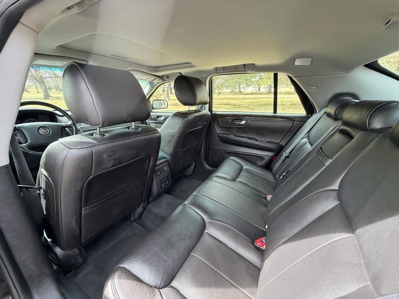 Used 2010 Cadillac DTS Luxury image 13