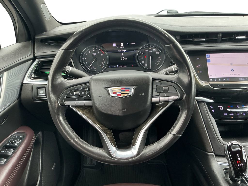 Used 2022 Cadillac XT6 Premium Luxury w/ Technology Package FWD image 18