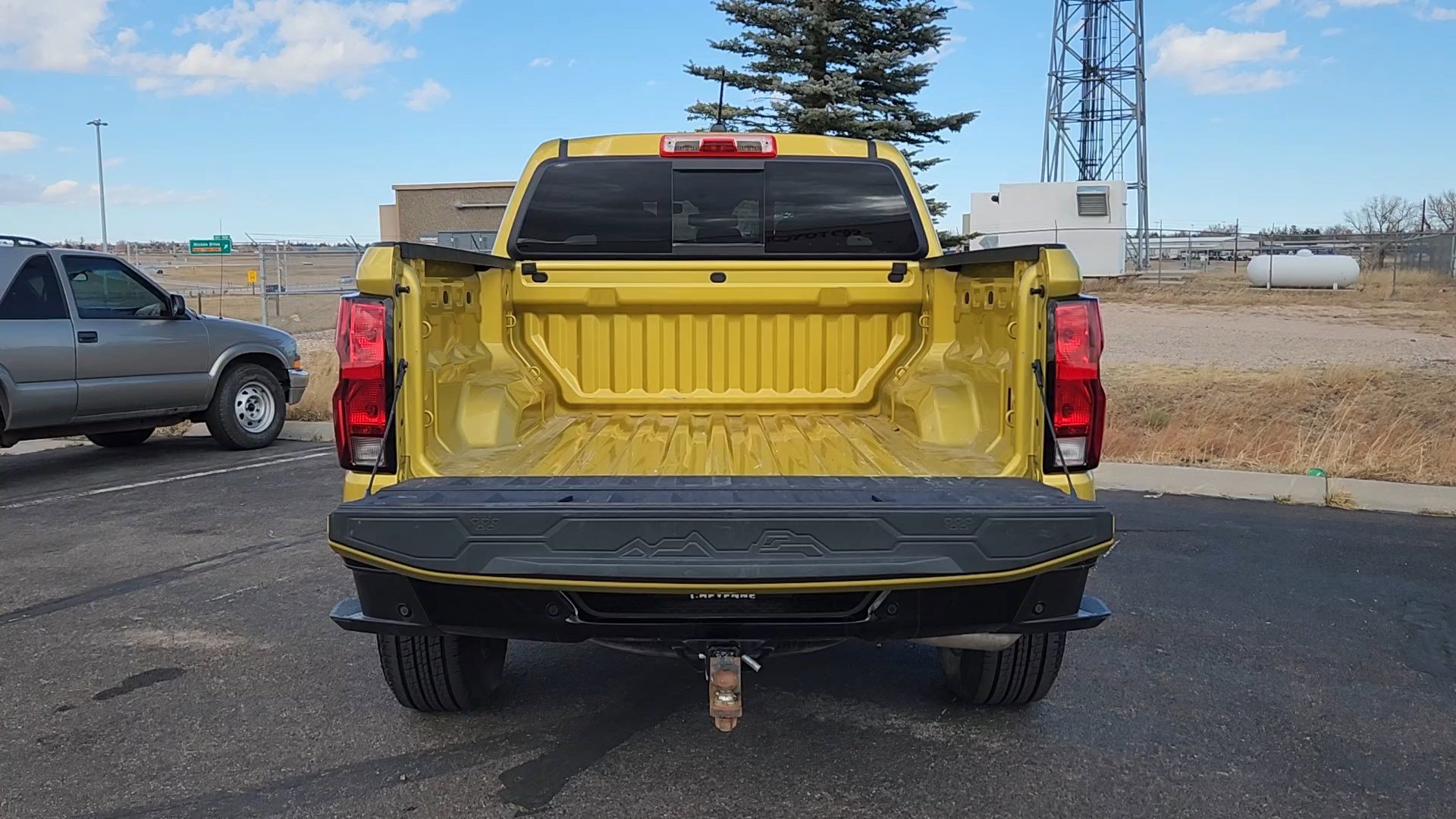 Used 2024 Chevrolet Colorado Trail Boss w/ Technology Package image 18