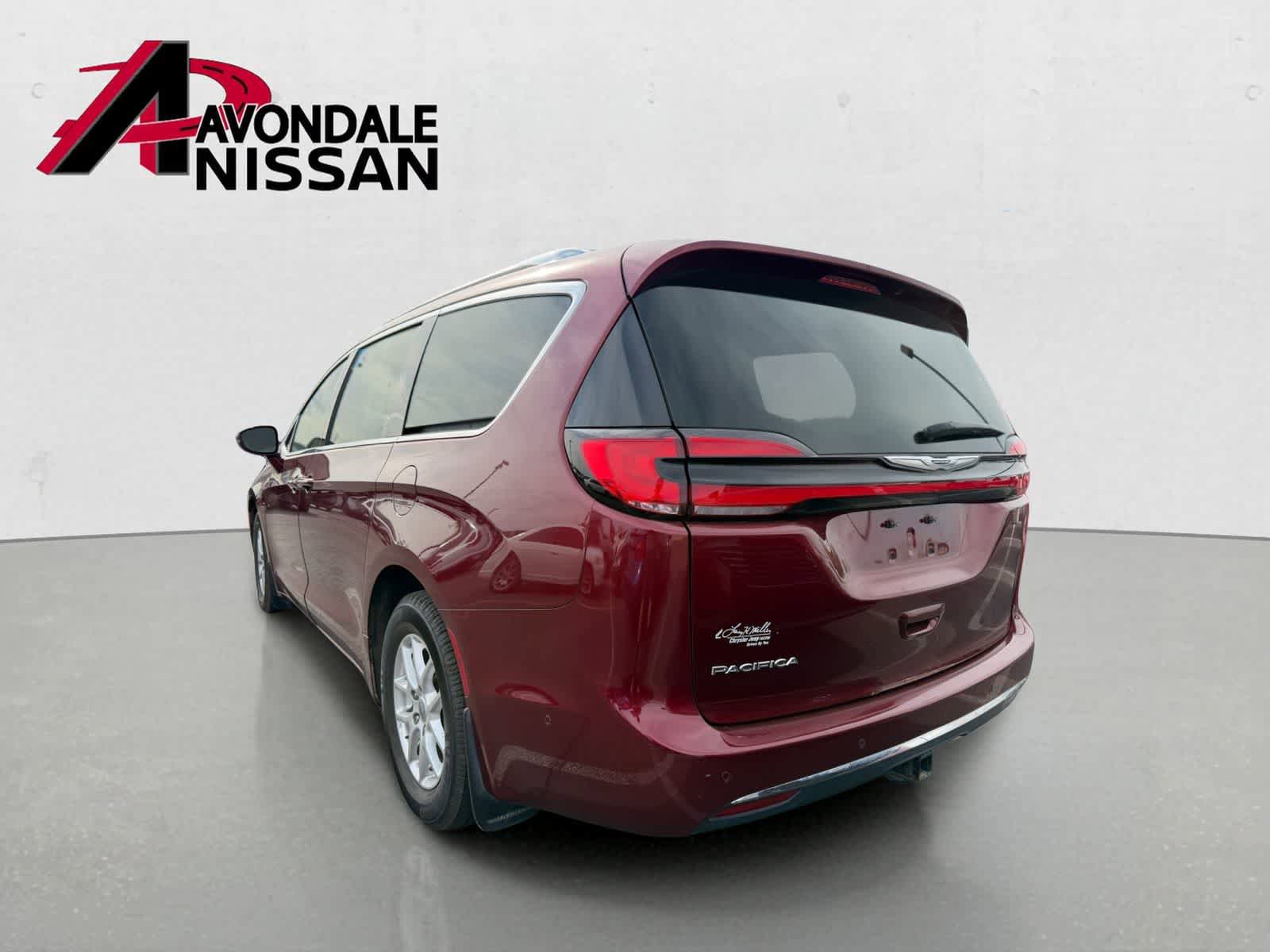 Used 2021 Chrysler Pacifica Touring-L w/ Premium & Safety Sphere Group FWD image 3
