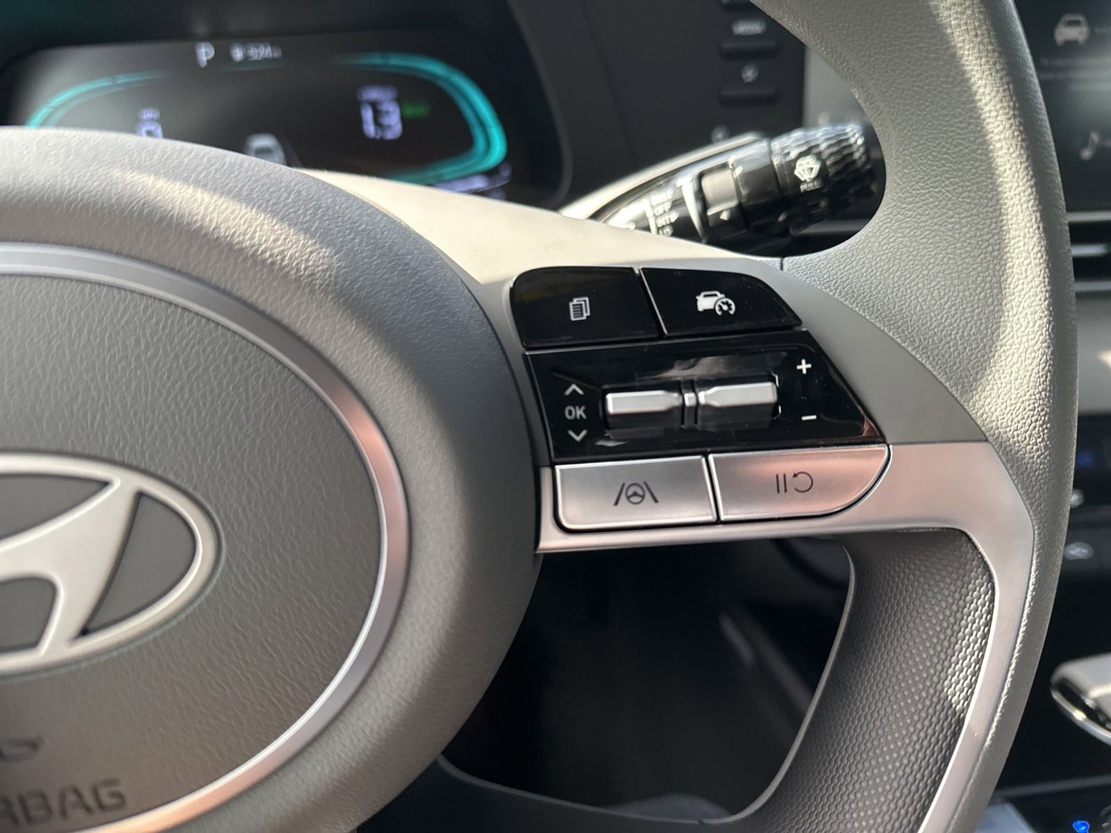 New 2026 Hyundai Elantra Blue image 40