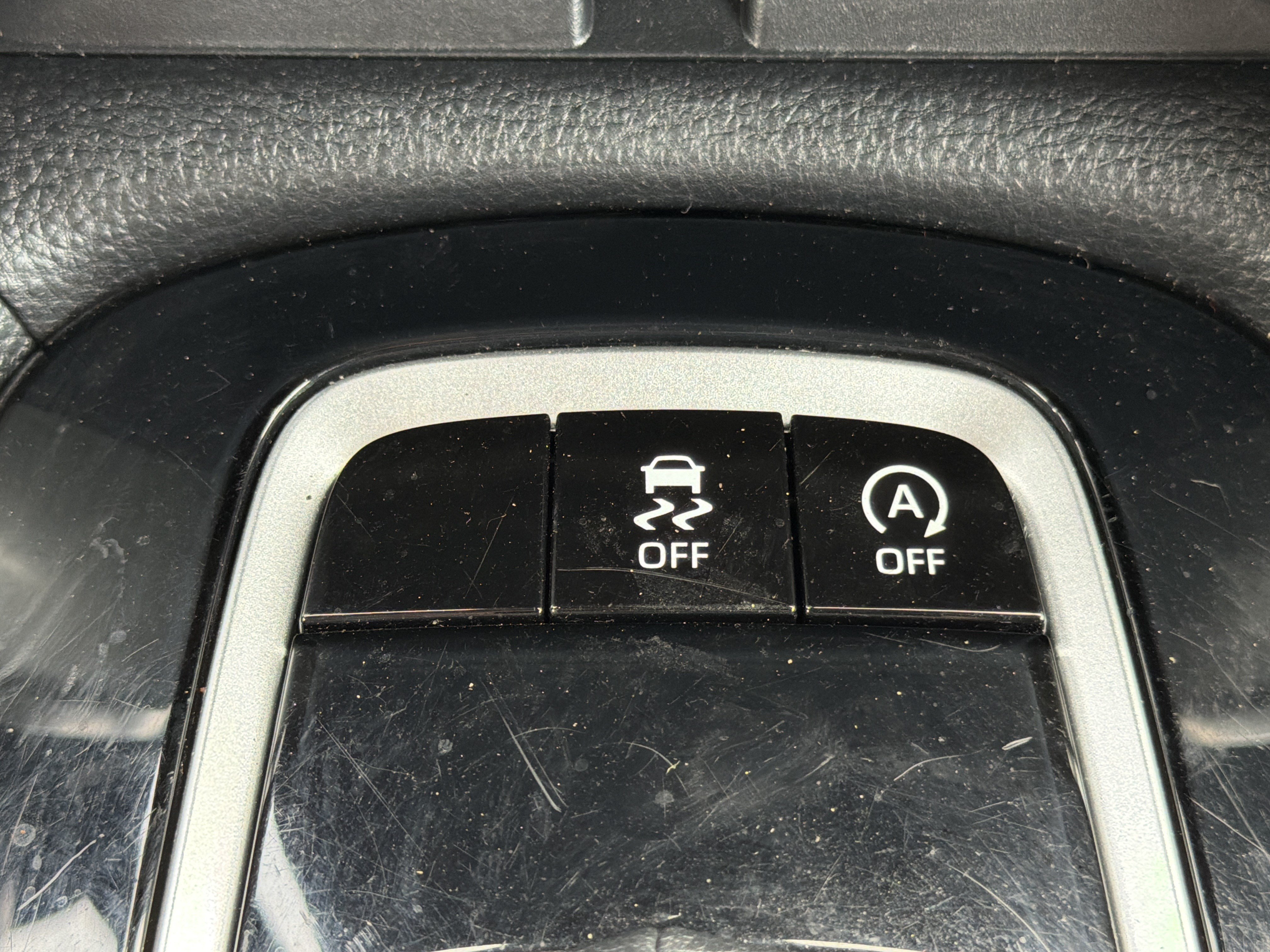 Used 2024 Toyota Corolla Cross XLE FWD image 10