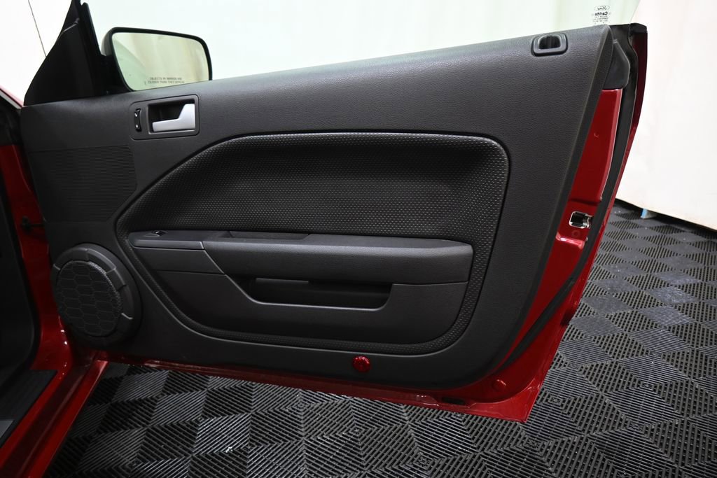 Used 2008 Ford Mustang GT Premium image 18