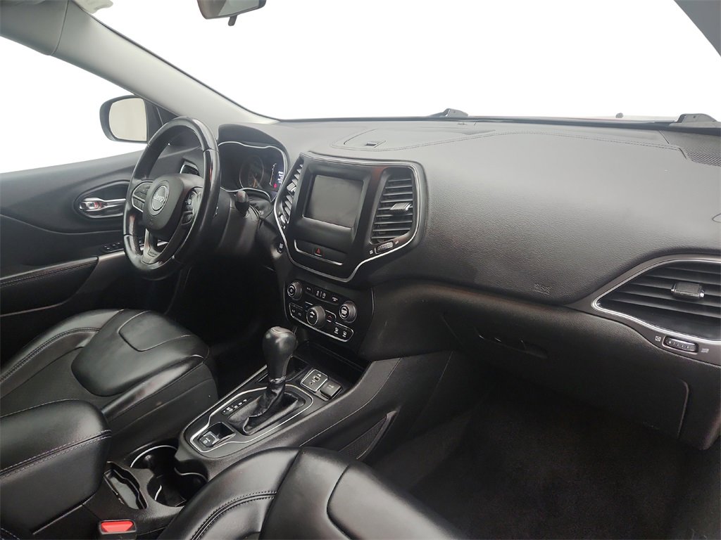 Used 2019 Jeep Cherokee Latitude Plus image 20