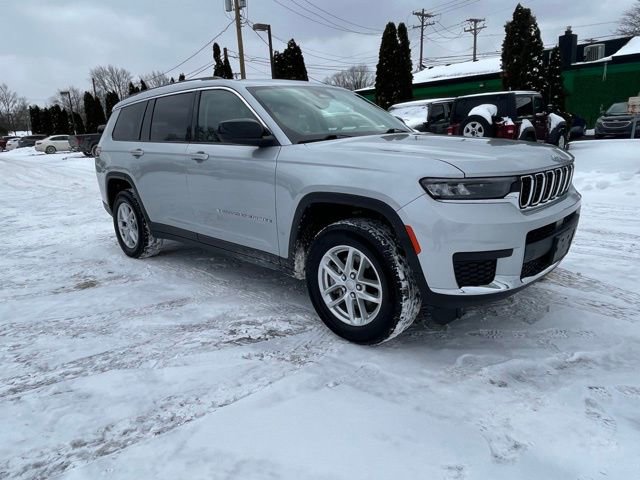 Used 2023 Jeep Grand Cherokee L Laredo AWD/4WD image 7