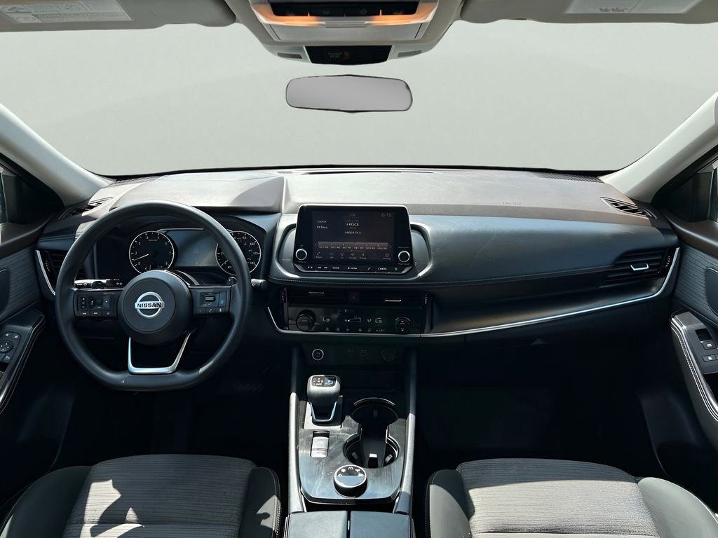 Used 2021 Nissan Rogue SV image 15