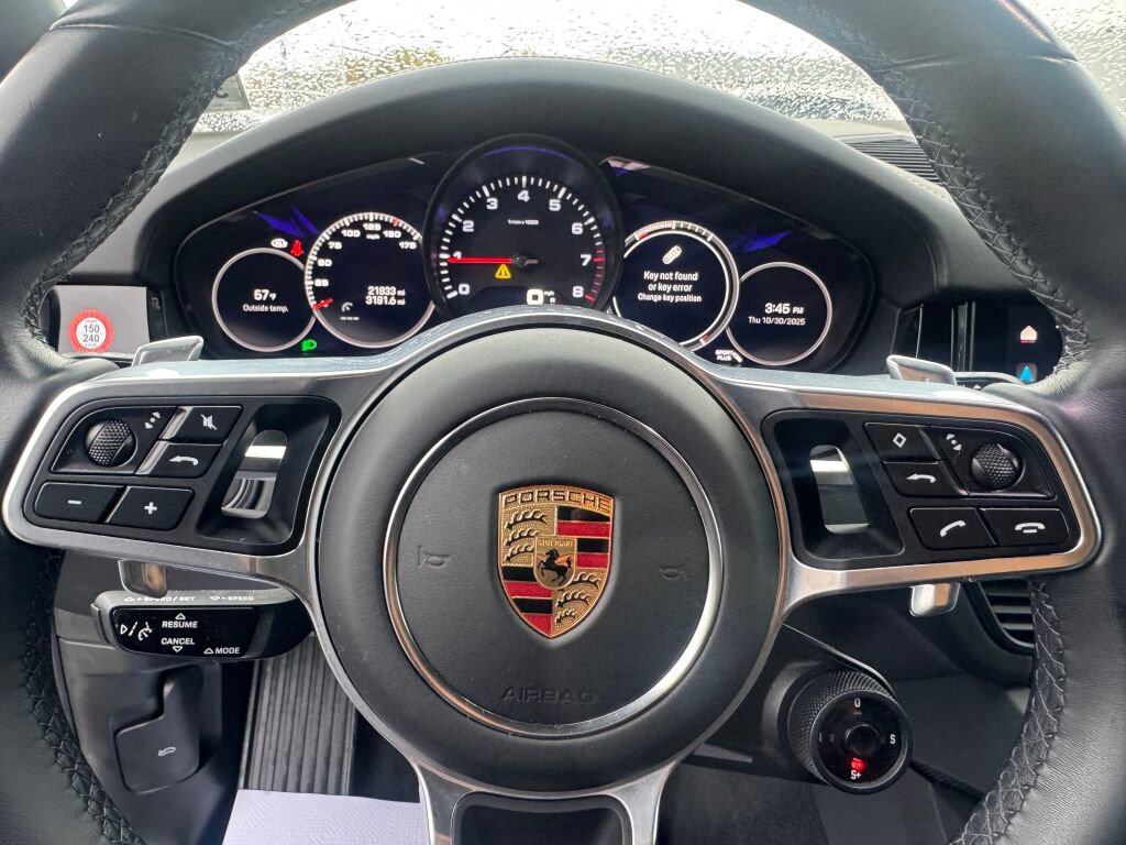 Used 2023 Porsche Cayenne Platinum Edition image 12