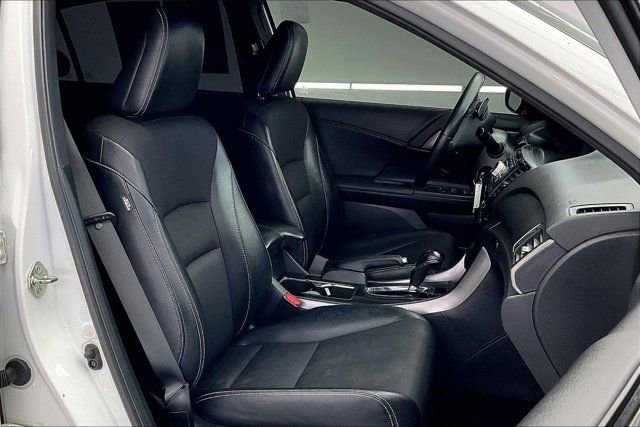 Used 2016 Honda Accord Sport image 6