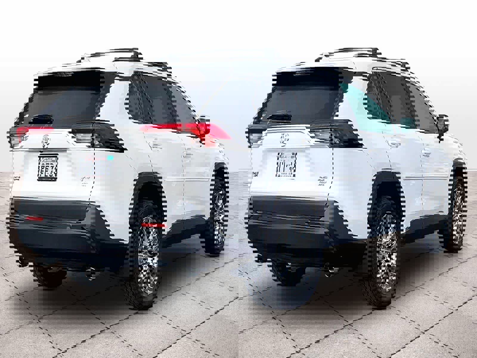 Used 2020 Toyota RAV4 XLE Premium image 14