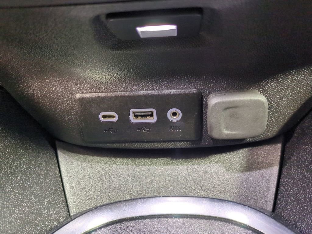 Used 2024 Chevrolet Malibu LT image 23