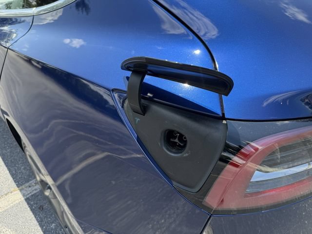 Used 2018 Tesla Model 3 Mid Range RWD image 34