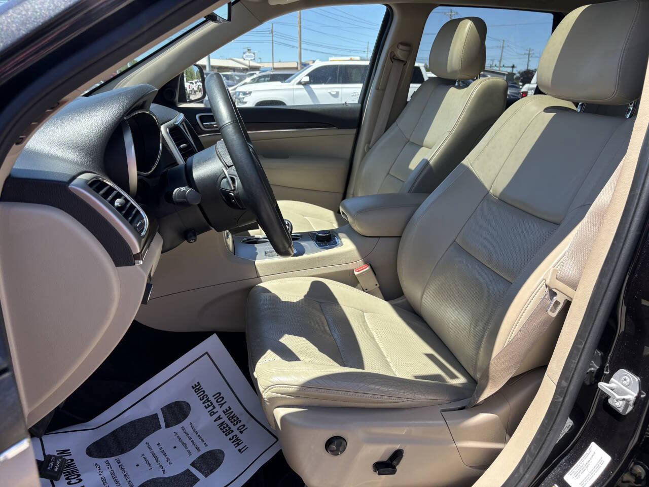 Used 2014 Jeep Grand Cherokee Limited w/ Luxury Group II AWD/4WD image 21