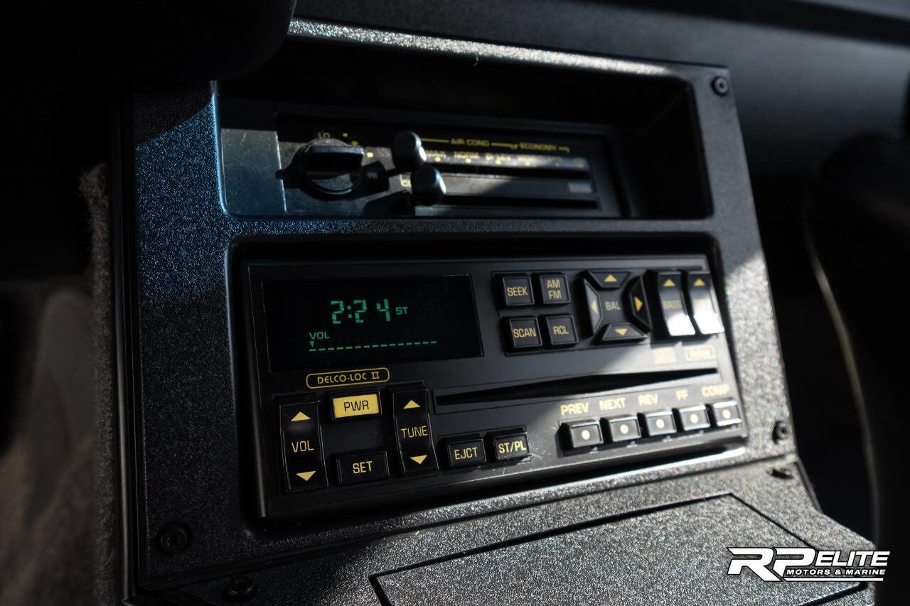 Used 1991 Chevrolet Camaro Z28 RWD image 71