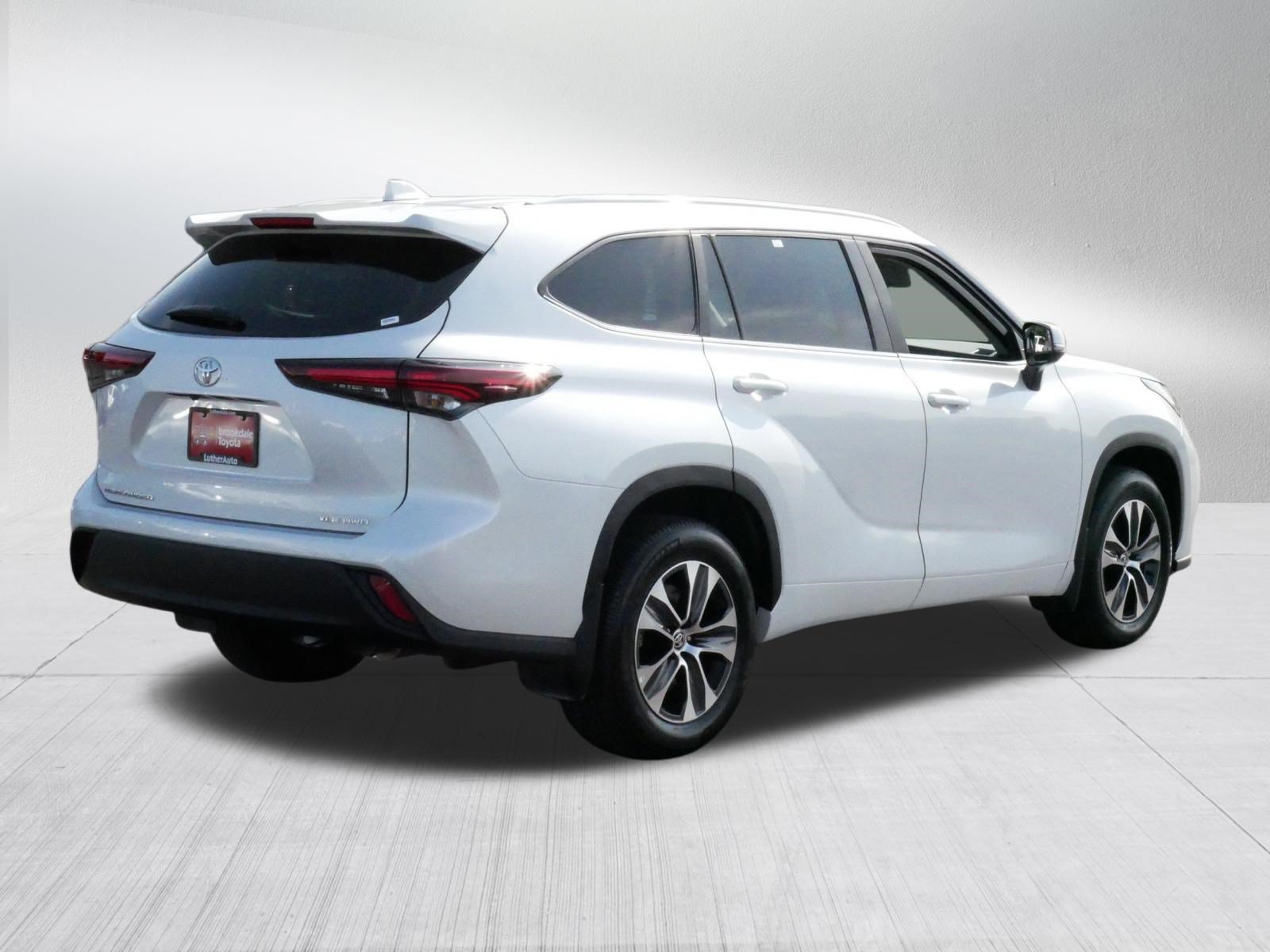 Certified 2026 Toyota Highlander XLE AWD/4WD image 7