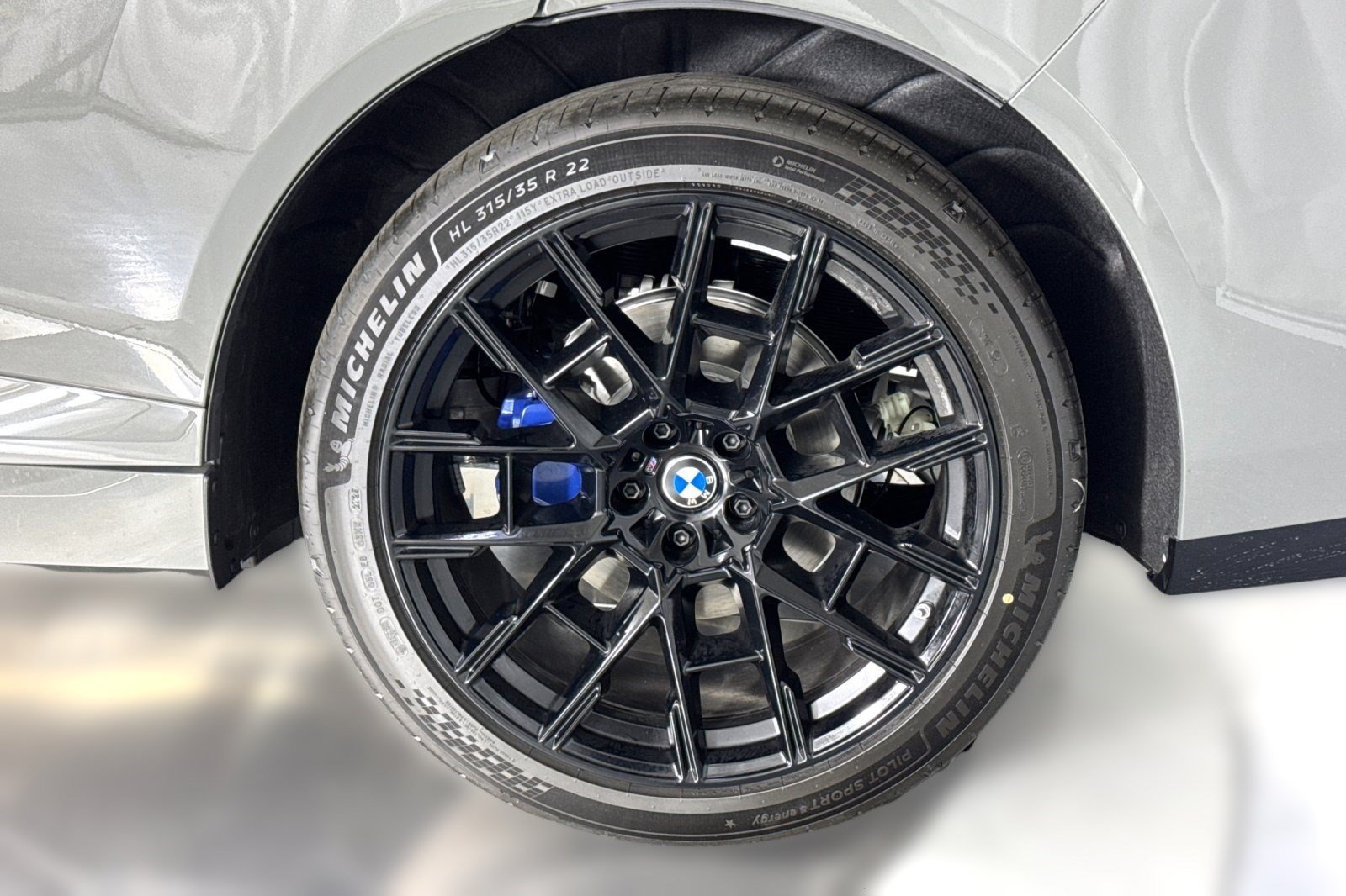 New 2027 BMW X5 xDrive40i w/ M Sport Professional Package AWD/4WD image 12