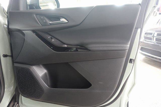 New 2026 Chevrolet Equinox LT w/ LPO, Floor Liner Package image 23