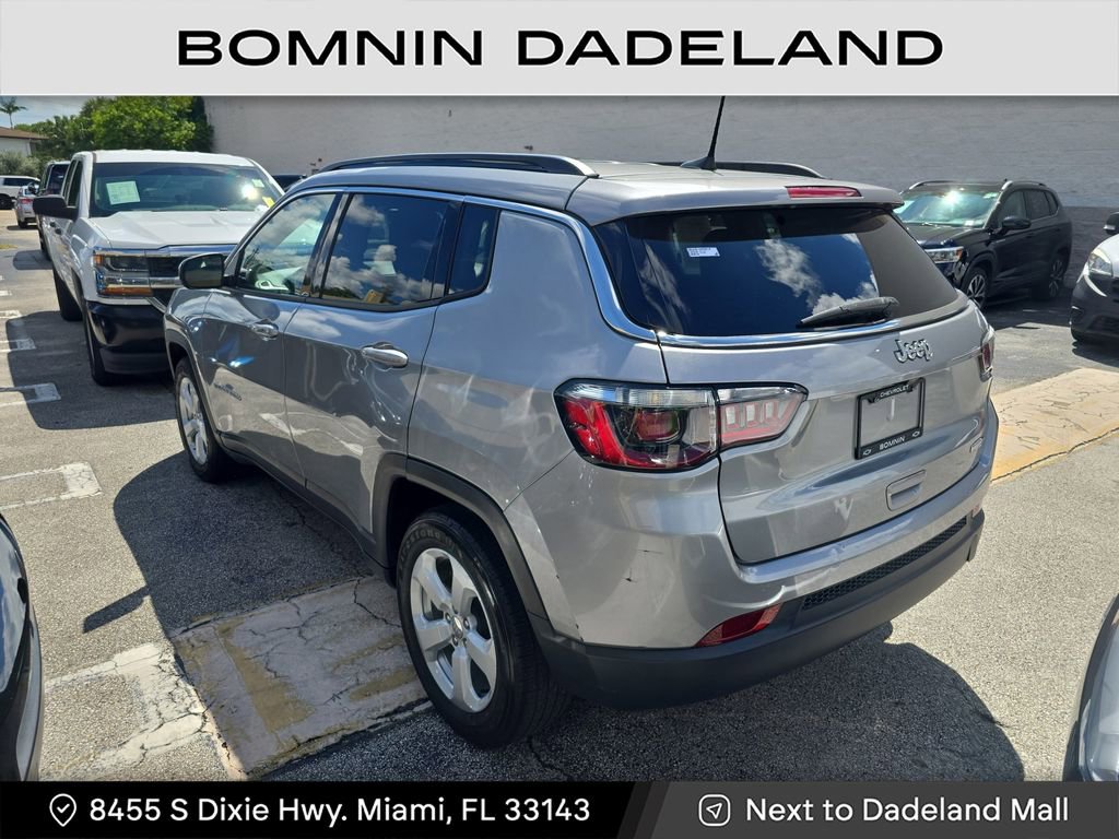 Used 2021 Jeep Compass Latitude image 3