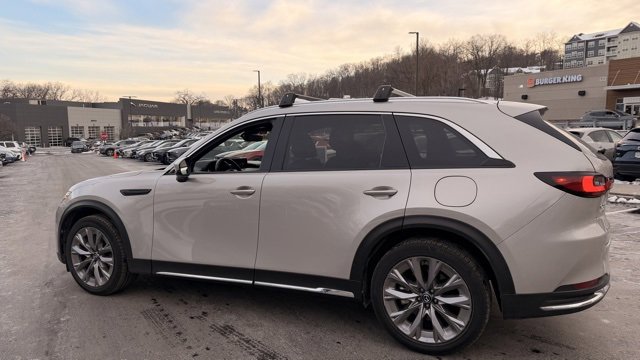 Used 2024 MAZDA CX-90 3.3 Turbo w/ Premium Plus Pkg image 16