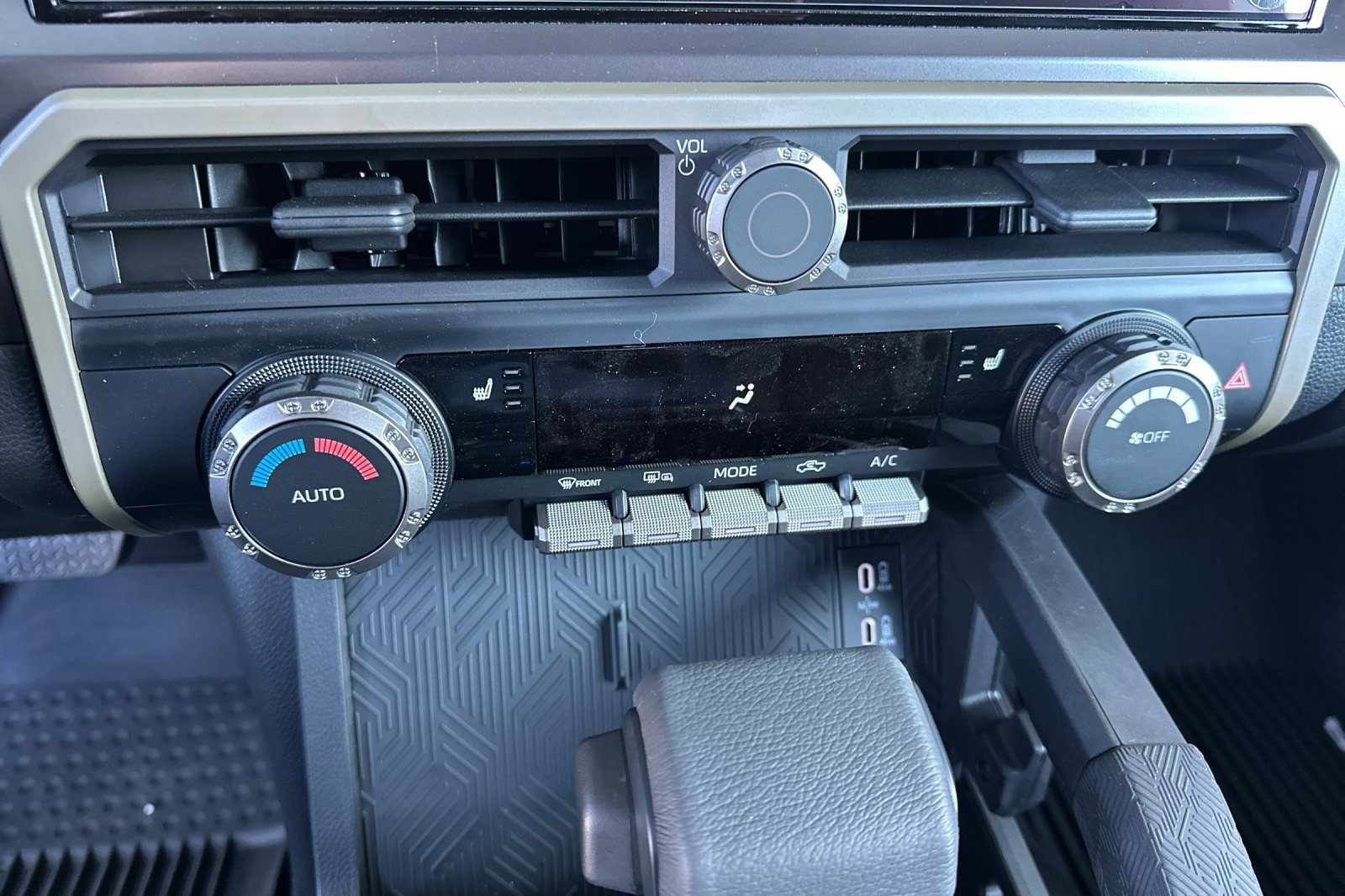 New 2025 Toyota Tacoma TRD Off-Road image 22